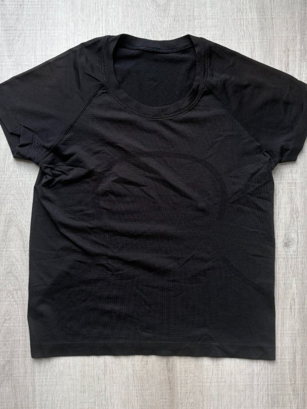 Lululemon Swiftly Tech Short-Sleeve Shirt 2.0 Waist Length - Women 8 - Black